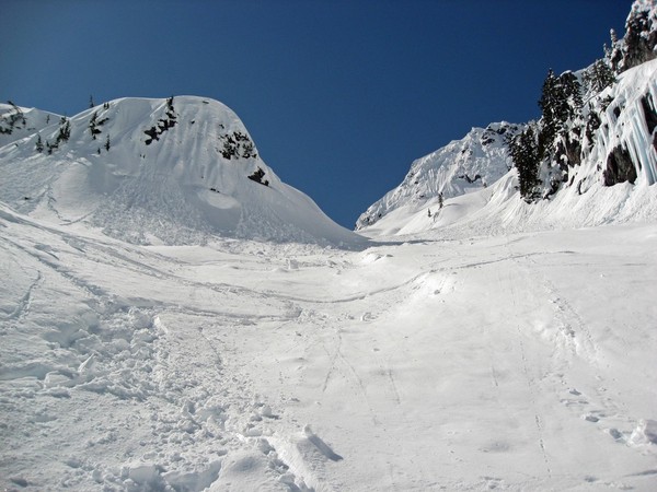 5B_2011_05_01_Chair_North_Faces_Lower_3040.jpg
