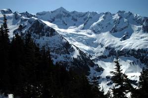 2450Forbidden_Peak_and_Moraine_Lake-med.jpg