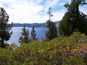 3674Crater_Lake_09_04_05_small-med.jpg