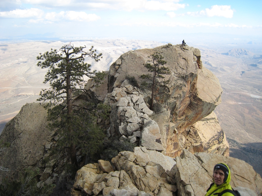 Larry_and_Karsten_on_Mt_Wilson.jpg