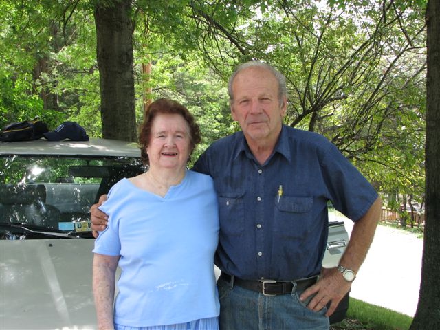 Mom_and_Dad_July_2008.jpg