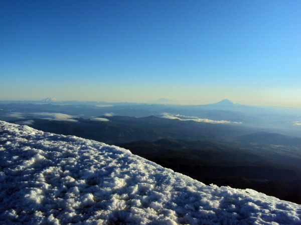 Mt_Hood_Climb_-_View_North.jpg