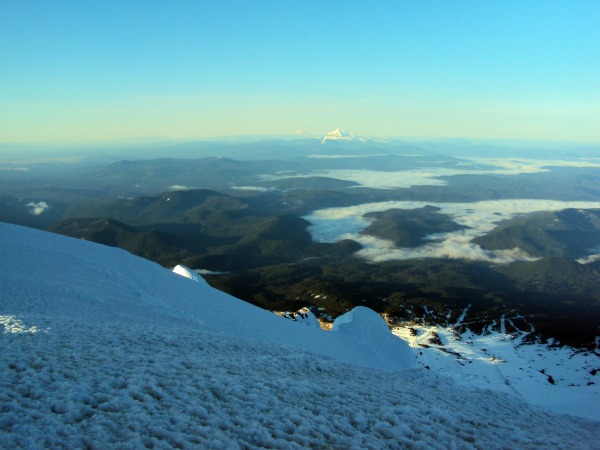 Mt_Hood_Climb_-_View_South.jpg