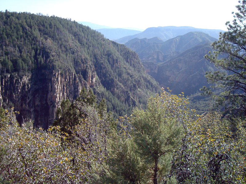 Secret_Canyon_resize02.jpg