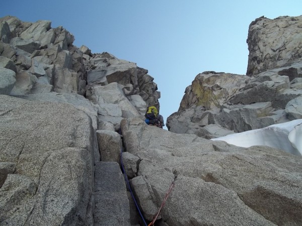 15_heading_up_gully_on_SW_face_route.jpg