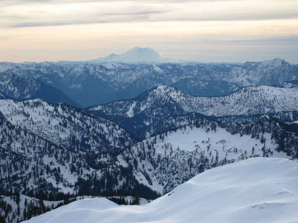 23_rainier_and_clouds.JPG