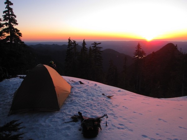 Camp_at_sunset.JPG