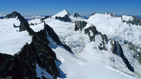 Eldorado_Icecap_from_Austera_Peak.jpg