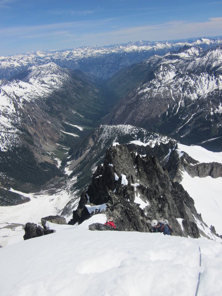 Gerhard_and_Charlie_just_below_the_summit.JPG