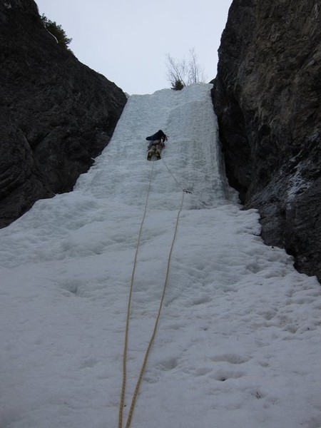 Green_gully_pitch_3.jpg