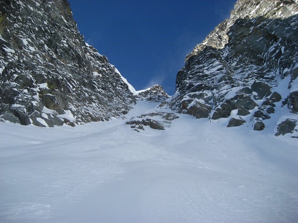 Ice_Cliff_Upper_Couloir.jpg