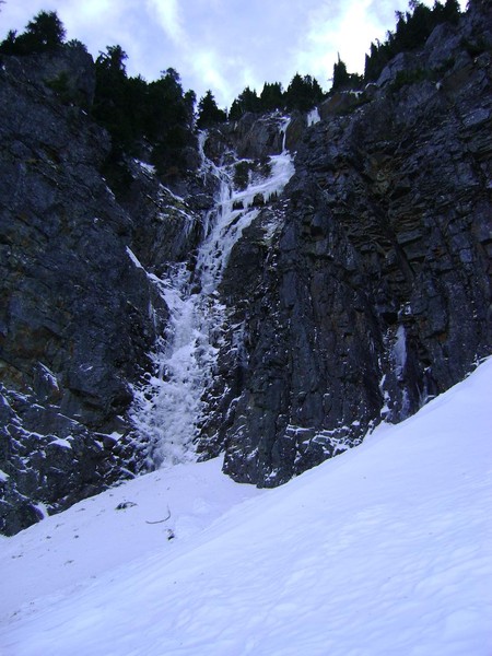 Ice_potential_on_north_facing_buttress_of_Denman_Peak.jpg