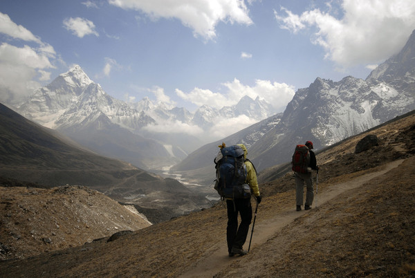 Trekkers_in_Khumbu_Valley_Nepal_copy.jpg