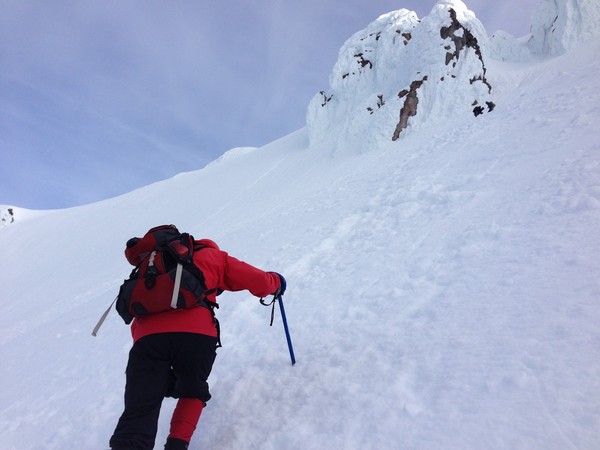 approaching_mazama_chute_mt_hood_05232014.JPG