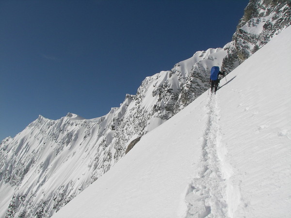 brian_with_ridge_in_background.JPG