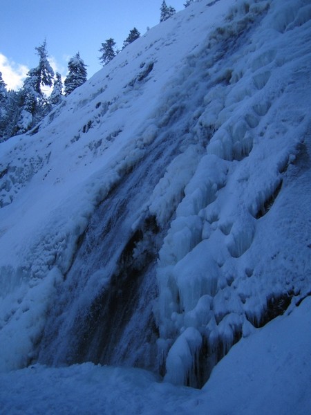 bridalveil_falls.JPG