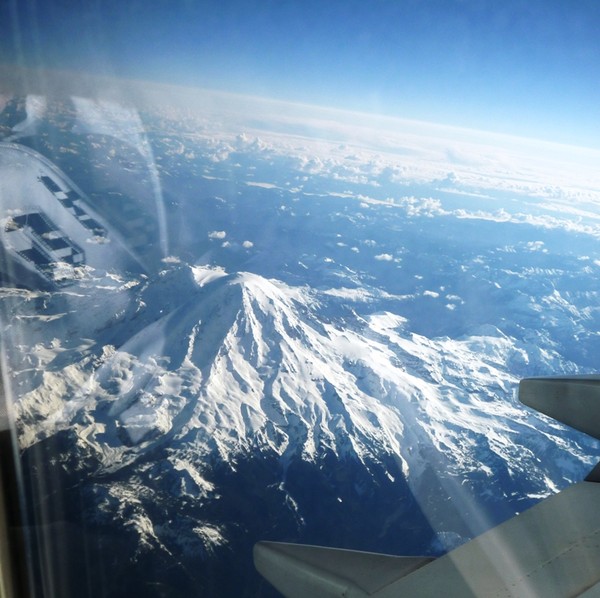 clear_at_Mt_Rainier_morning_May_8.jpg