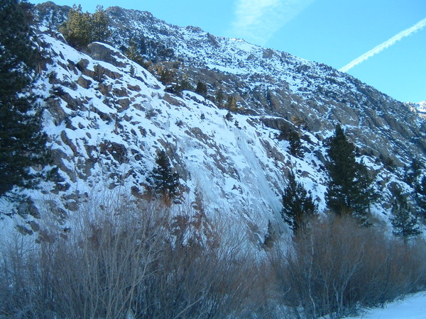 iceclimbing_june_lake_lvc_jan_2010_014.jpg