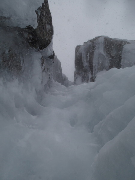 looking_up_2nd_pitch_point_5_gully.jpg