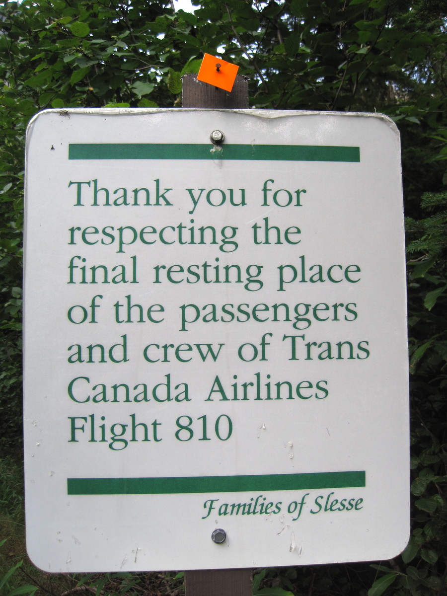 memorial_sign_2.jpg