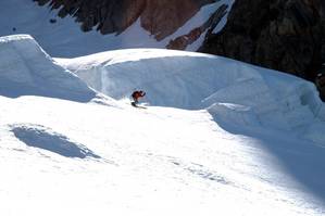 2450036_-_Josh_Skiing_1280X851-med.jpg
