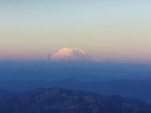 2583RainierSunrise-med.jpg