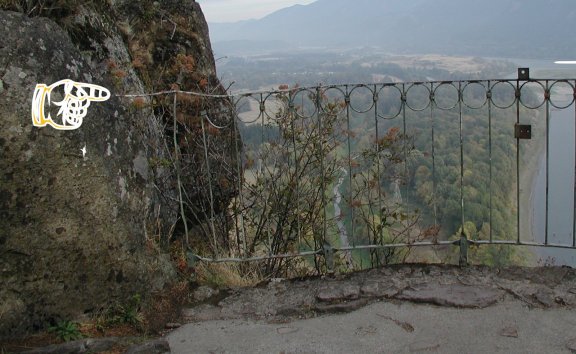 Beacon_Rock_trail_railing_distant.jpg