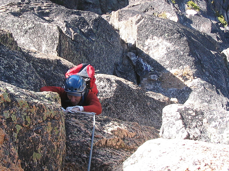 Paisano_Top_of_Twin_Cracks_entering_chimney_.jpg