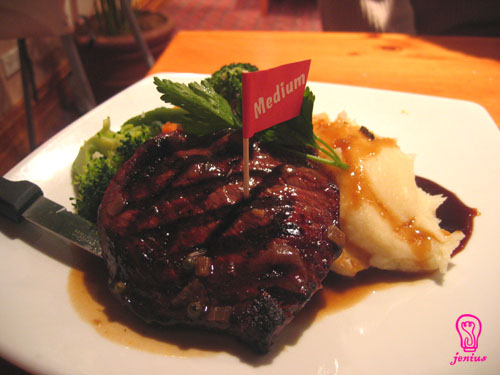 dooleys-lidcombe_steak.jpg