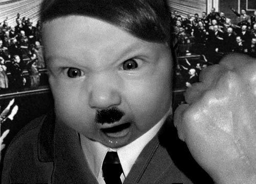 hitler_army_baby_pic.JPG