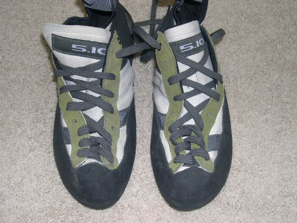 AA_Newton_Rock_shoe_1.JPG