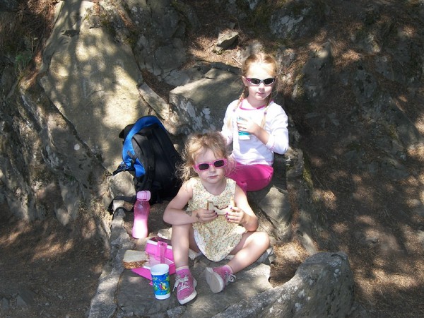 Beacon_Rock_Picnic_July_2008_Smaller.jpg