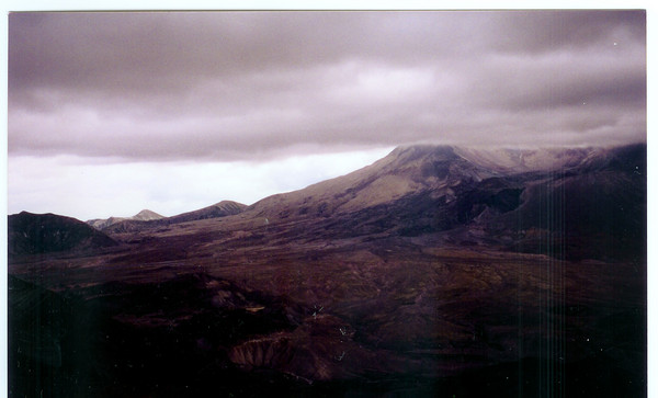 I_think_we_are_looking_at_Mt_Rainier_from_afar.jpg