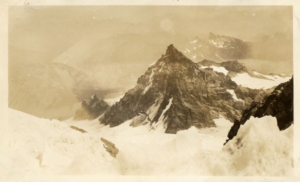 Little_Tahoma_from_top_of_Gibralter_Rock_-_Mt_Rainier_1928.jpg
