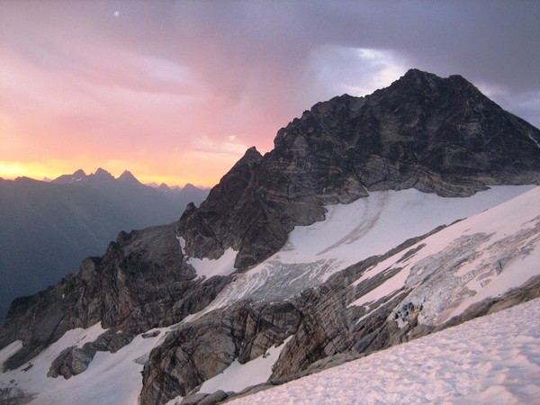 sunrise_ragged_ridge_Tricouni.jpg