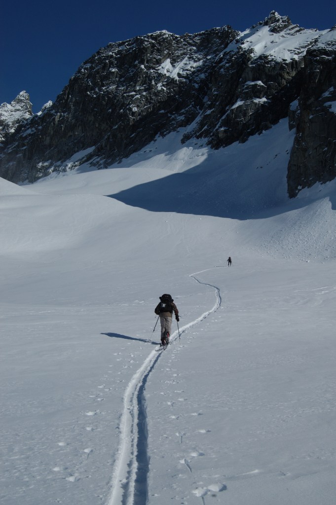 2450Ben_and_Sky_Skinning_To_Eldorado_Glacier.jpg