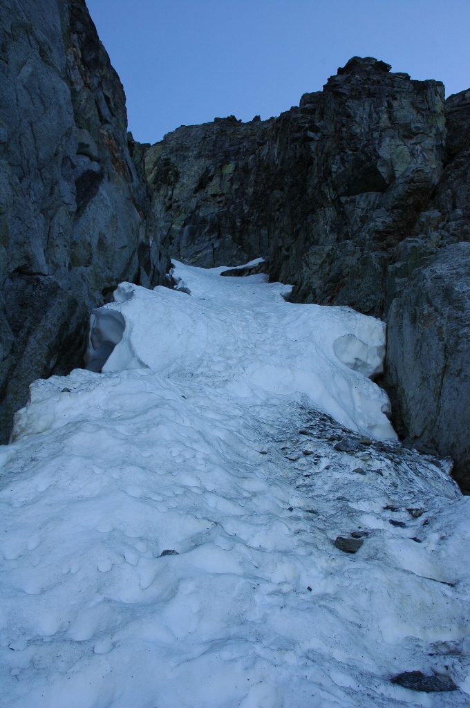 298Looking_up_Couloir.jpg