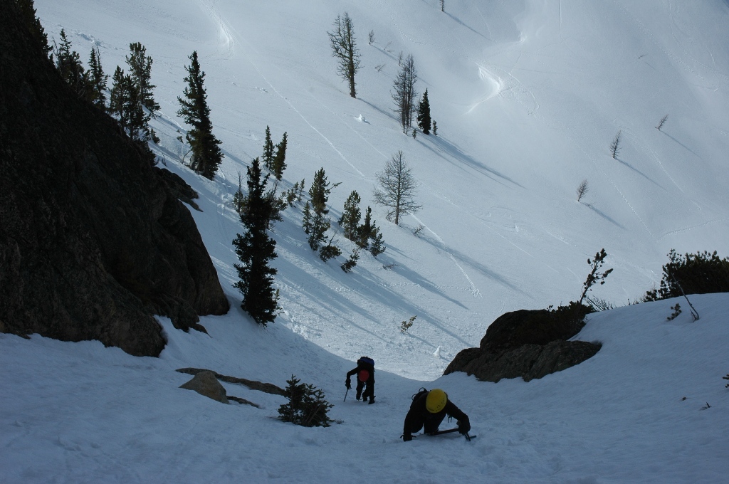 298SEWS_SW_Couloir_Climbing_SW_Couloir_Resized.jpg