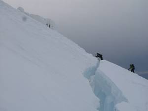 5255crevasse_crossing-med.JPG