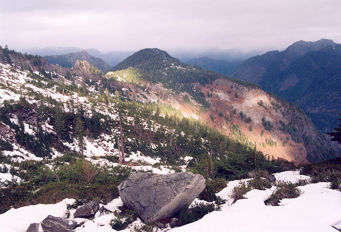 945Errant_Peak_from_SE_.jpg