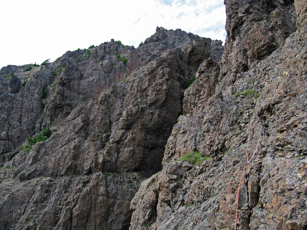 Mt_Washington_-_SE_Buttress_05_-_complex_terrain_on_upper_half.jpg