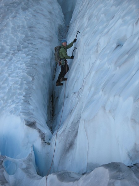 2009_08_06_shuksan_Kurt_on_hanging_glacier.jpg