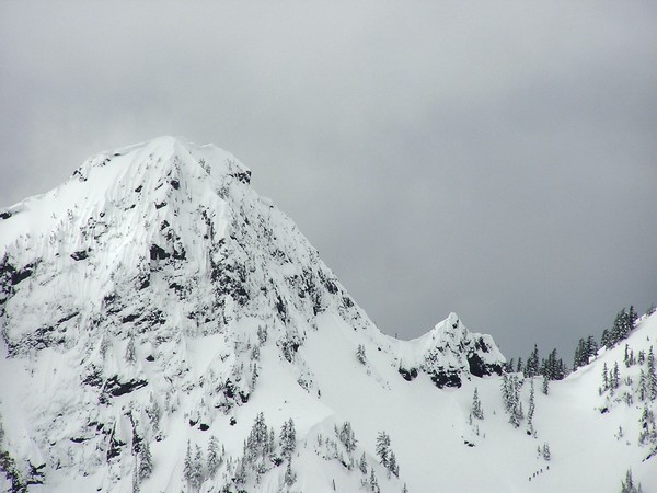 MIghty_Chair_from_atop_the_Phantom_Slide_on_Snoqualmie_Mtn.JPG