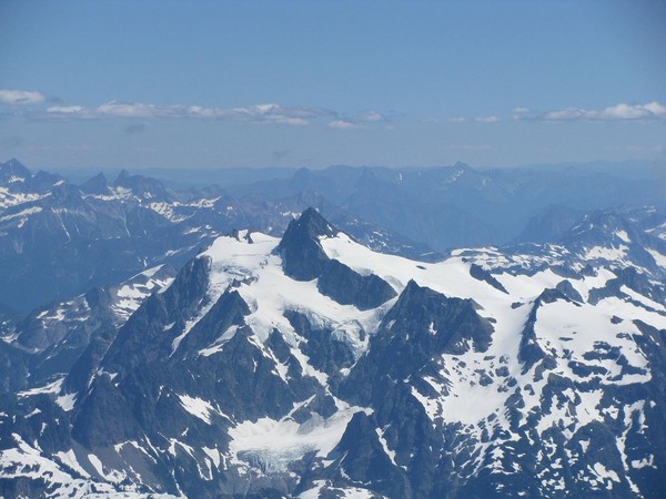 Shuksan_from_Summit.jpg