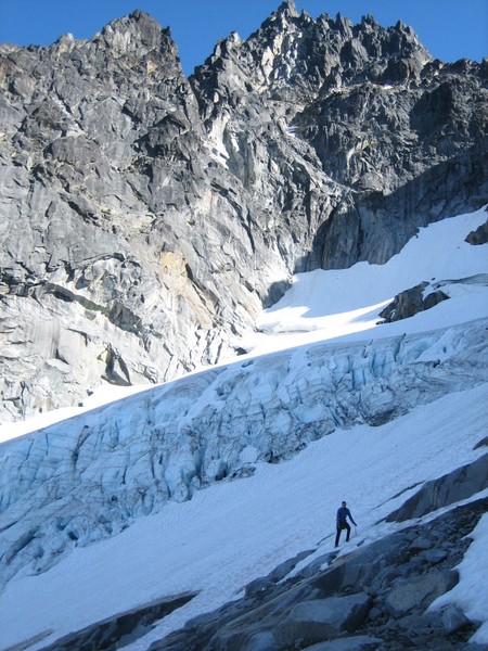 descending_sherpa_glacier.jpg