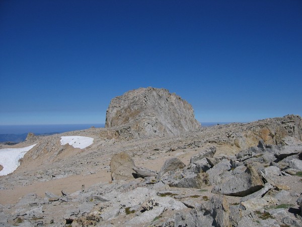 summit_from_plateau.jpg