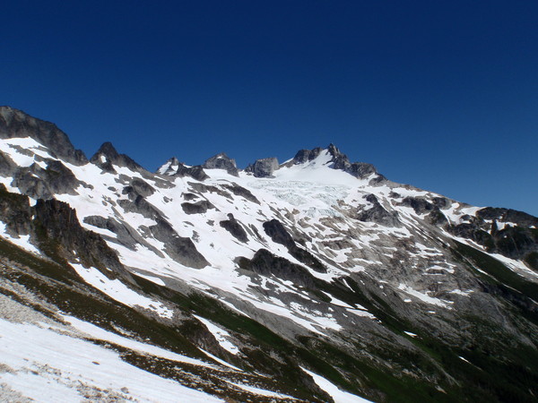 traverse_on_dome_glacier.JPG