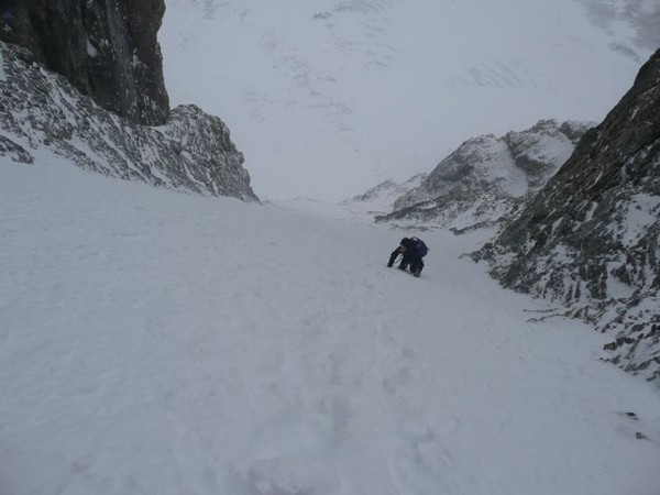 up_the_lower_couloir.jpg