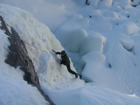 Paulina_Falls_Ice_Climb_1-19-07136.JPG