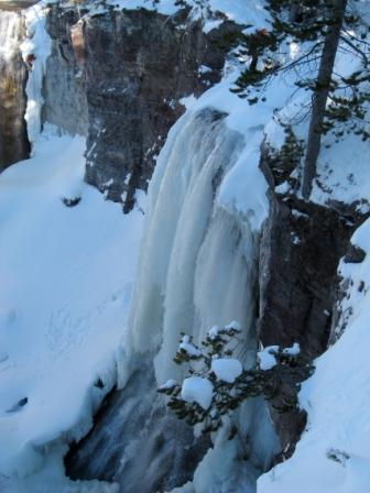 Paulina_Falls_Ice_Climb_1-19-07224.JPG